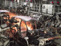 【新聞ウォッチ】タイ洪水の被害拡大、トヨタが世界8か国で減産へ 画像