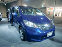 ホンダ フリード 一部改良…空力向上とフリードらしさ 画像
