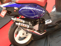 【東京モーターサイクルショー04】最新マフラーデザイン事情 画像