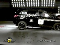 【ユーロNCAP】メルセデス Bクラス 新型…乗員を守るボディ［動画］ 画像