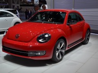 【東京モーターショー11】VW ザ・ビートル 標準仕様は250万円 画像