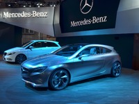 【東京モーターショー11】メルセデスベンツ、Bクラス 新型から Gクラス 現行まで 画像