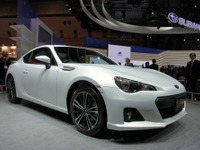 【東京モーターショー11】スバル吉永社長、BRZ と 86 の味付けは違う 画像