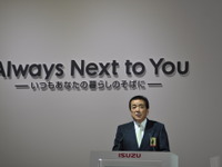 【東京モーターショー11】いすゞ細井社長「“運ぶ”を支えるのがわれわれの使命」 画像