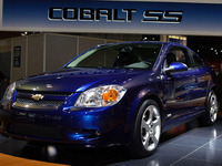 【ニューヨークモーターショー04】スポコン戦国時代…シボレー『コバルトSS』 画像