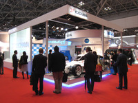 【東京モーターショー11】パイクスピーク参戦EVレースカー、横浜ゴムが展示 画像