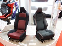 【東京モーターショー11】トヨタ 86/スバル BRZ のシートに座ろう 画像