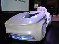 【東京モーターショー11】三菱電機中山専務「総合電機メーカーならではのシナジーを発揮」 画像