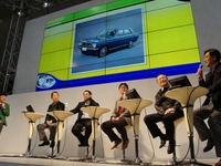 【新聞ウォッチ】東京モーターショー波乱の幕開け…パレード中止、ホンダ社長“負傷” 画像