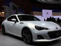 【東京モーターショー11】スバル BRZ…スバルの特徴はフロント周り 画像