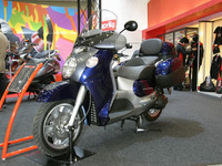 【東京モーターサイクルショー04】写真蔵…アプリリア編 画像