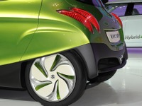 【東京モーターショー11】スズキ レジーナ…実はあのクルマがモチーフ 画像