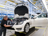 メルセデスベンツ、年間生産台数を上方修正…過去最高へ 画像