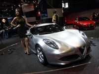 アルファロメオの新型スポーツ、英国価格は4万5000ポンド程度か…4C 画像