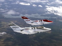 ホンダジェット量産型3号機が初飛行 ［動画］ 画像