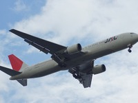 JALグループ年末年始利用実績、国内線は前年割れ・海外は好調 画像