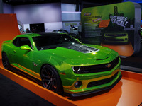 【デトロイトモーターショー12】シボレー カマロ が大きいミニカーに!? 画像