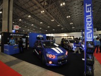 【東京オートサロン12】シボレー ソニック を出展、石井社長「今のアメ車を感じて」 画像