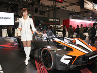 【東京オートサロン12】ブリヂストンの印刷タイヤを履いたKTM X-BOW 画像