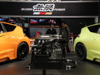 【東京オートサロン12】デザインと走り…無限が2つの CR-Z を提案 画像