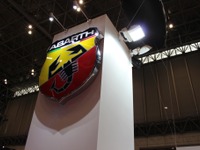 【東京オートサロン12】アバルト…新型導入とともにマーケティングも充実 画像