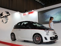 【東京オートサロン12】アバルト…小さくてもハイパフォーマンス 画像