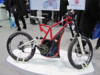 【オートモーティブワールド12】半導体メーカーが電動アシスト自転車を製作 画像