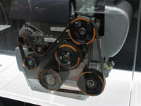 【オートモーティブワールド12】樹脂プーリーと発泡ポリカーボネートが車を軽く、快適に 画像