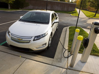 GMのPHV、ボルトの安全性調査を終了…米運輸省 画像