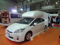 【ジャパンキャンピングカーショー12】プリウス ベースで全く新しいカテゴリーを…かーいんてりあ高橋 画像