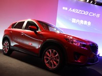 【新聞ウォッチ】正念場のマツダ、1700億円“大量輸血”で赤字体質脱却へ 画像