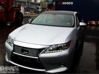 レクサス ES 次期型、スピンドルグリルが見えた!! 画像