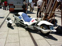 【エコカーワールド04】拓殖大学HAL…2004年宇宙の旅? 画像