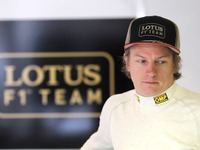 ライコネンはパワーステアリング異常で17周のみテスト 画像