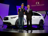 【ジュネーブモーターショー12】インフィニティ FXベッテル仕様、200台限定販売が決定 画像
