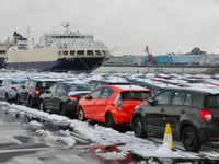 【特集 クルマと震災 2012】仙台塩釜港のモータープールに新型車 画像