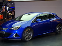【ジュネーブモーターショー12】オペル アストラ に高性能なOPC…歴代最強の280ps 画像