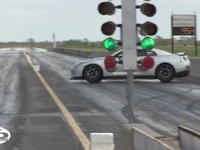 日産 GT-R に奇跡、ドラッグレースで事故回避［動画］ 画像