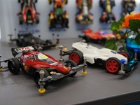 痛車から本気モードのミニ四駆が集結…プレス対抗レース［写真蔵］ 画像