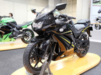 【東京モーターサイクルショー12】来週発売する300台限定カラーのNinja 250R 画像