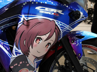 【東京モーターサイクルショー12】ついにホンダが公式にアニメ『わんおふ』の痛単車を制作！ 画像