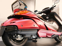 【東京モーターサイクルショー12】スズキ ジェンマ のカラーバリエーション提案 画像