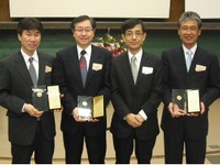JX、エンジンオイルの劣化を抑制する技術で化学技術賞を受賞  画像