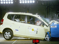 【ユーロNCAP】最新衝突テスト---乗員保護5つ星は8車種 画像