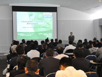 【IAAE12】先駆企業が講演…自動車補修用水性塗料 画像