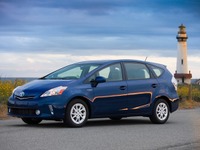 米国トヨタ、プリウスv など6車種値上げ 画像
