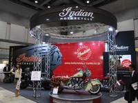 【東京モーターサイクルショー12】コンパニオン…インディアン 画像