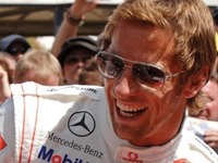 バトンは、ハワイでトライアスロン完走 画像