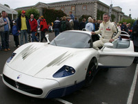 【グッドウッド】世界一速いCEOは誰だ…マセラティMC12 画像