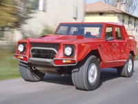 ランボルギーニのSUV、得意客に極秘披露か 画像